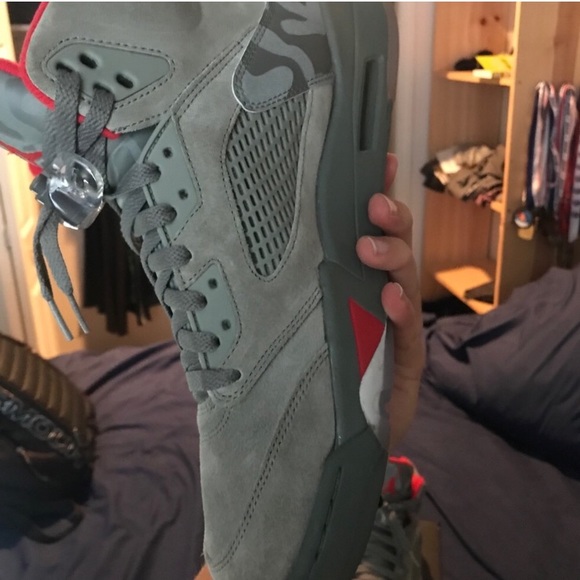 Jordan’s dark stucco 5s - Picture 4 of 7